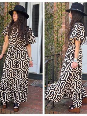 MADE IN ITALY Elegant Black and White Geometric Dress
